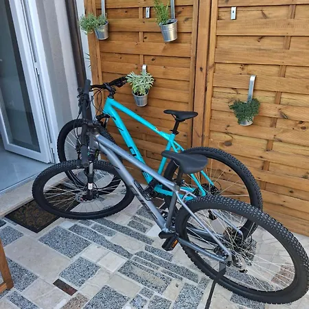 Caveromane Mini Apartment