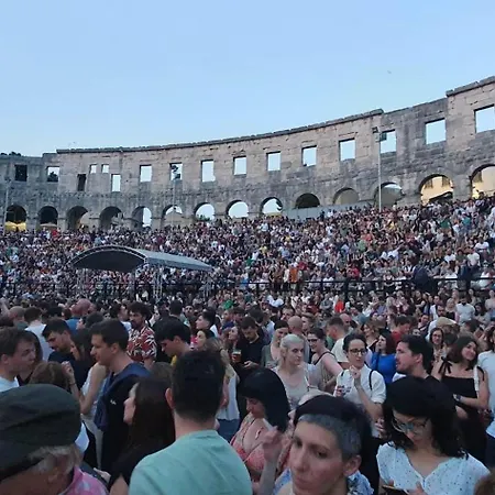 Caveromane Mini Pula