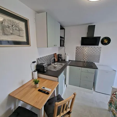 Caveromane Mini Daire Pula