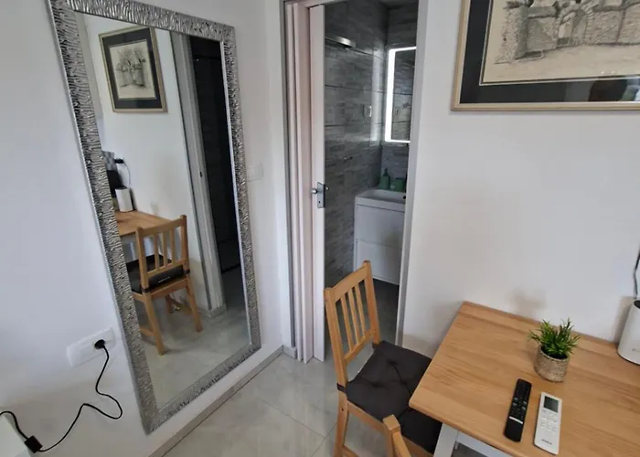 Apartment Caveromane Mini Pula